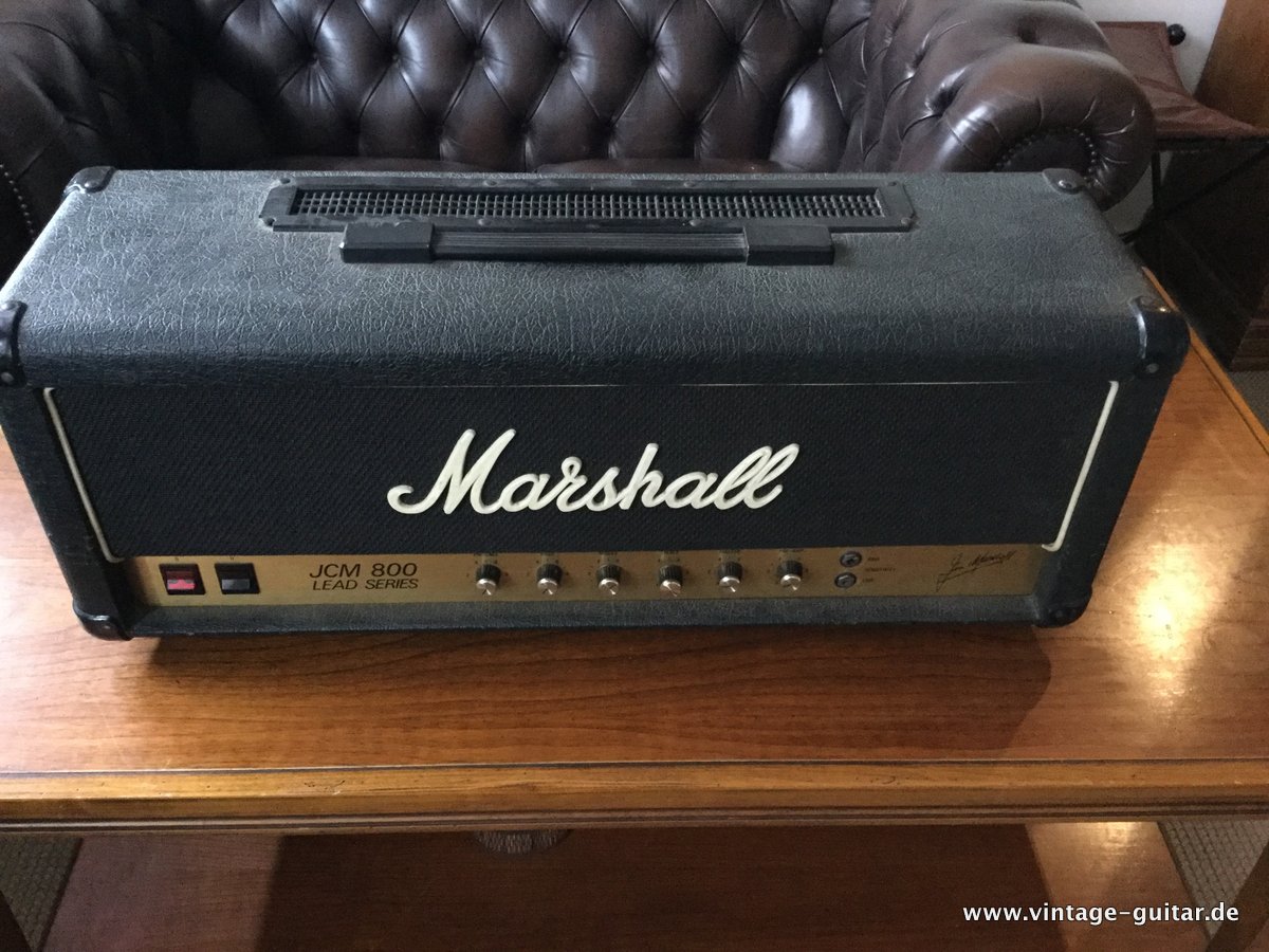 Marshall-2203-JCM-800-100-Watts-1983-002.jpg