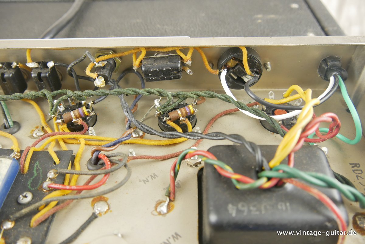 Fender_Deluxe_Reverb_1963-023.JPG