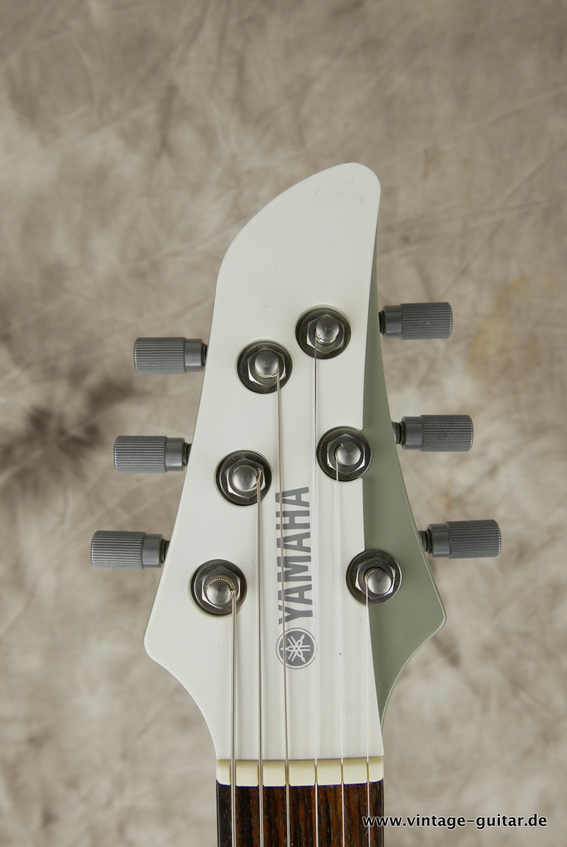 img/vintage/3732/Yamaha_RGX_A2_white_green_2008-009.JPG