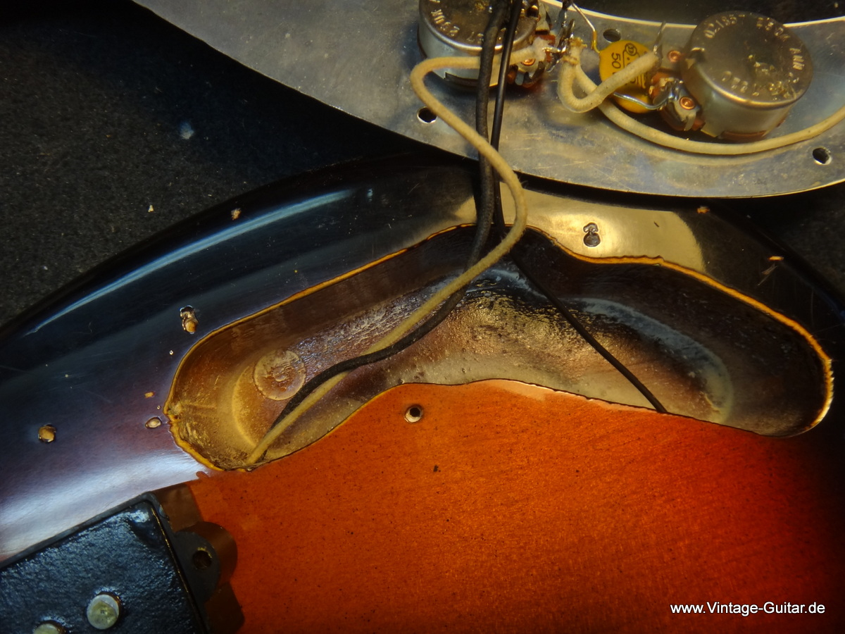 Fender-Precision-Bass_1962-sunburst-019.JPG