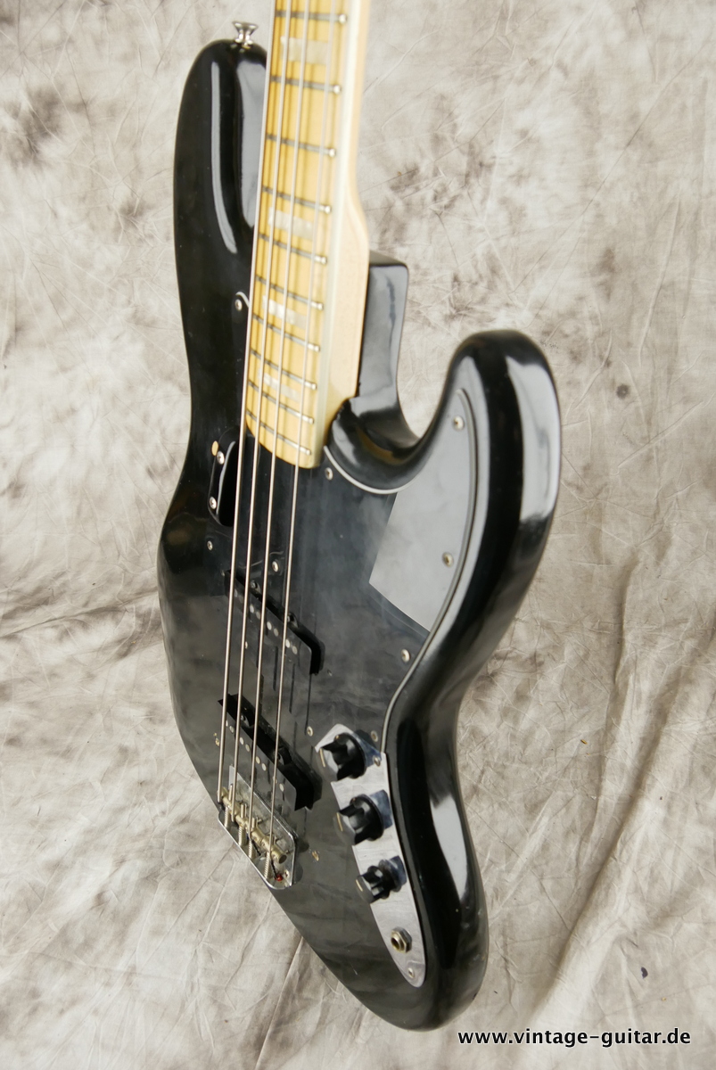 Fender_Jazz_Bass_black_1975-006.JPG