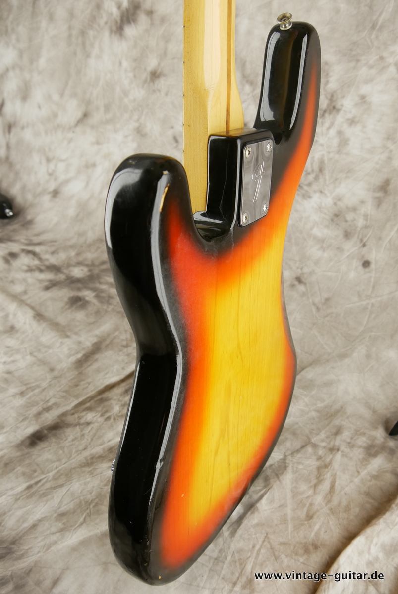 Fender_Precision_sunburst_1979-007.JPG