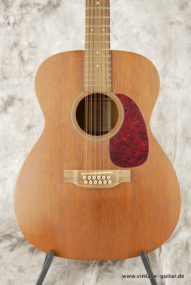 Martin_J_12_15_Mahogany_2001-003.JPG