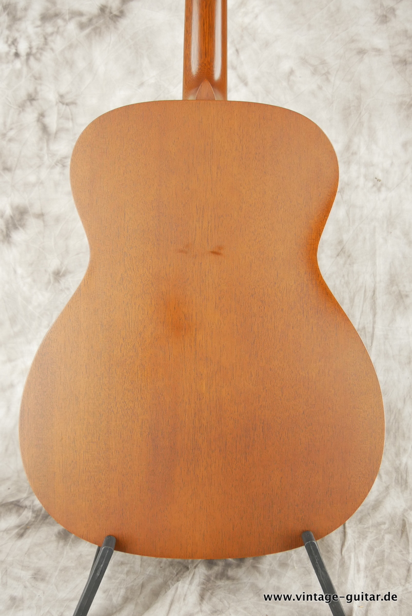 Martin_J_12_15_Mahogany_2001-004.JPG