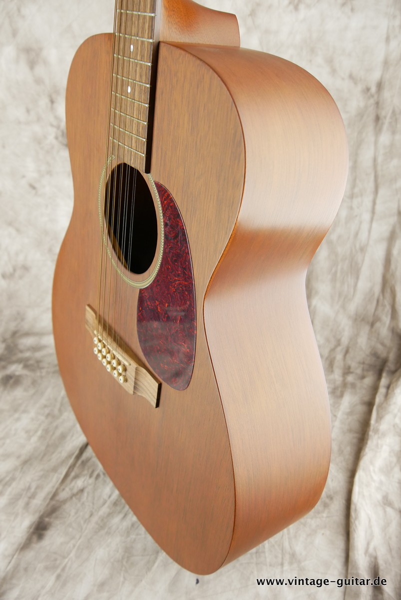 Martin_J_12_15_Mahogany_2001-006.JPG