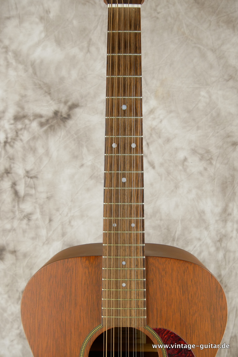 Martin_J_12_15_Mahogany_2001-011.JPG