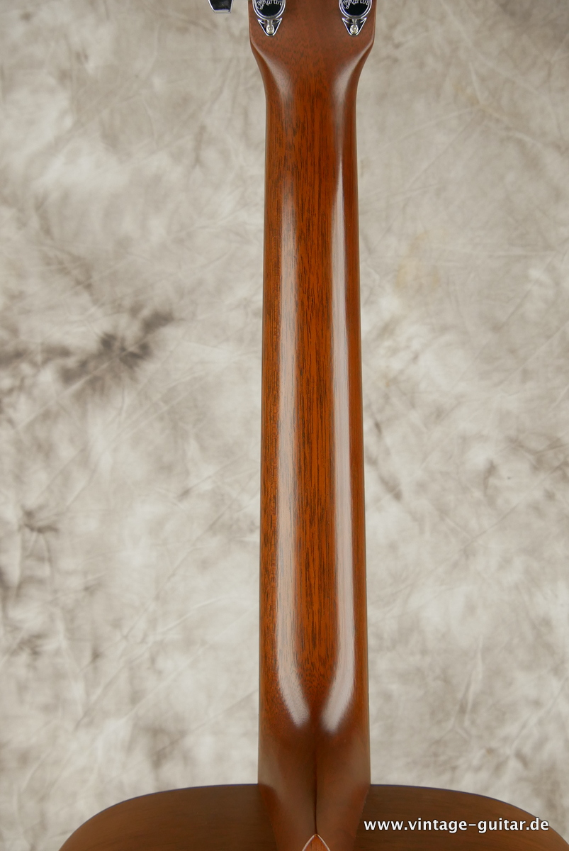 img/vintage/3763/Martin_J_12_15_Mahogany_2001-012.JPG