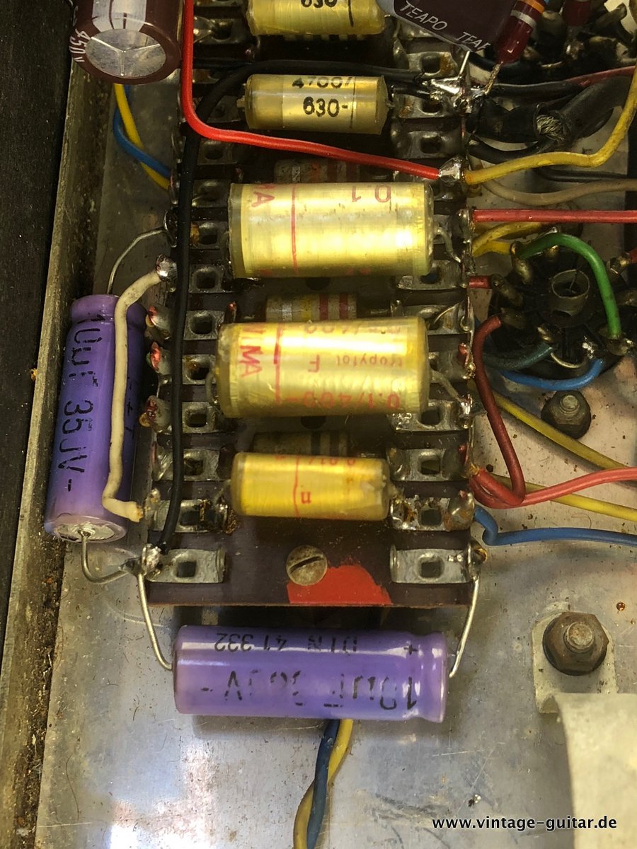 Vox-AC-30-Super-Twin-1963-009.jpg