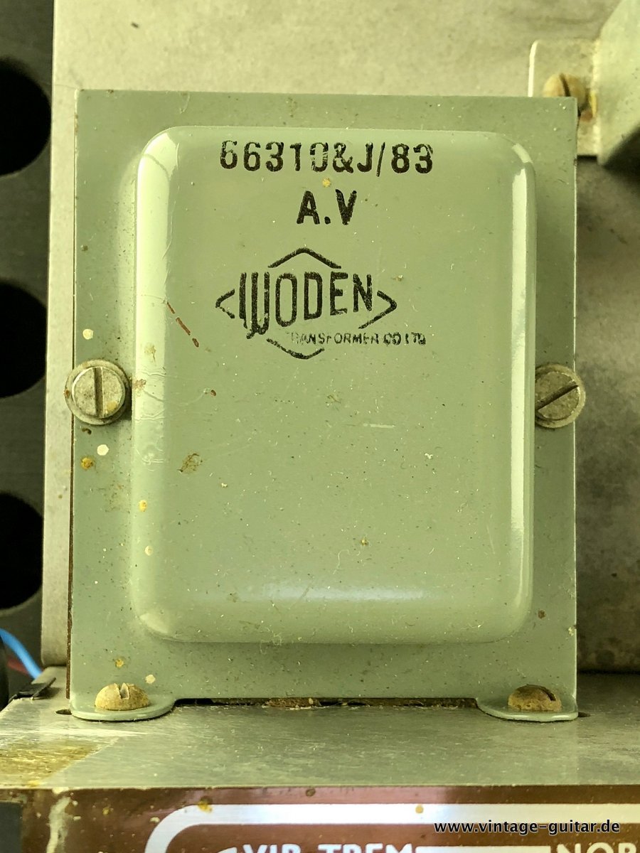 Vox-AC-30-Super-Twin-1963-012.jpg