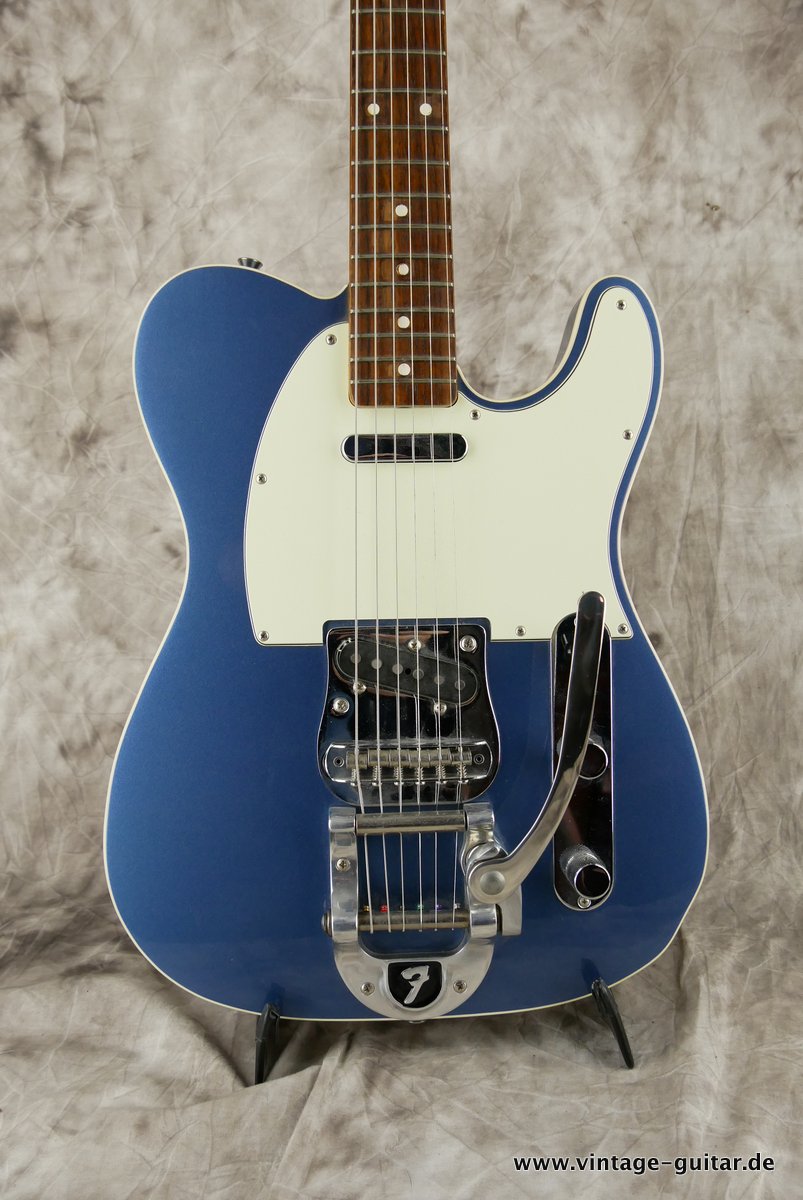 Fender-Telecaster-Custom-lake-placid-blue-Bigsby-2004-Japan-003.JPG