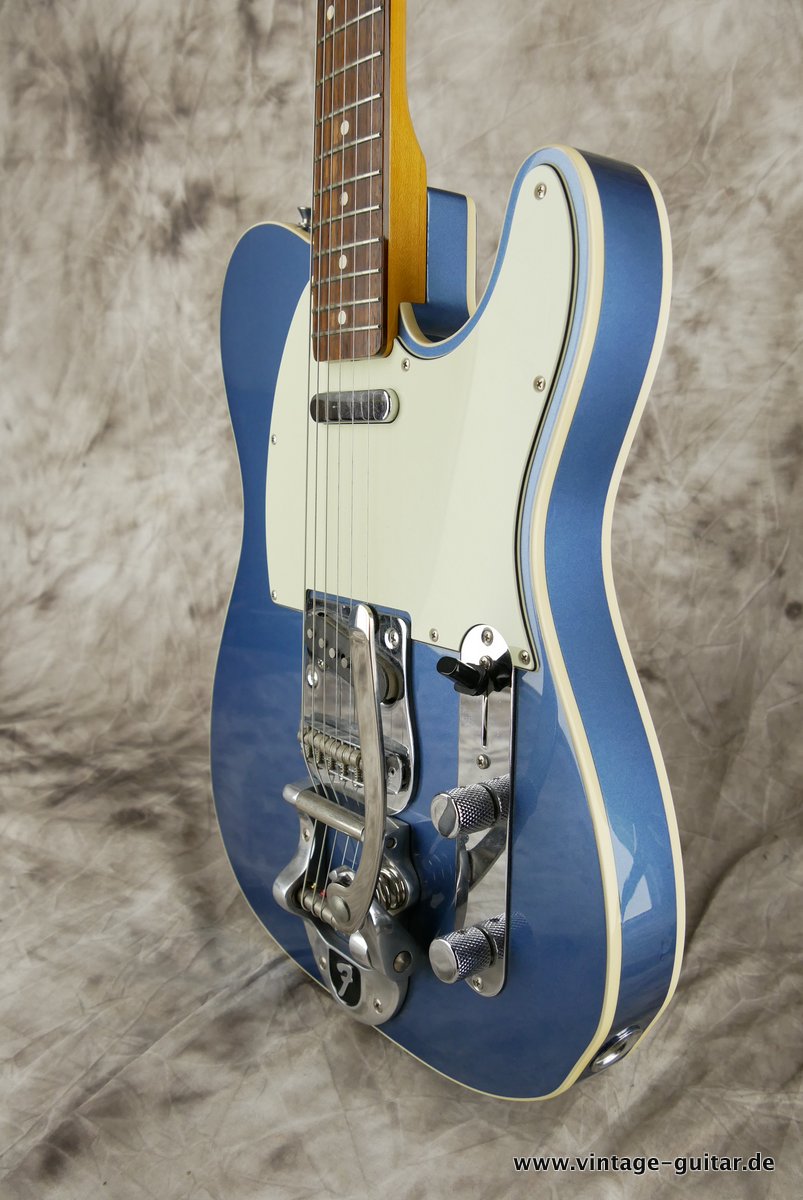 Fender-Telecaster-Custom-lake-placid-blue-Bigsby-2004-Japan-007.JPG