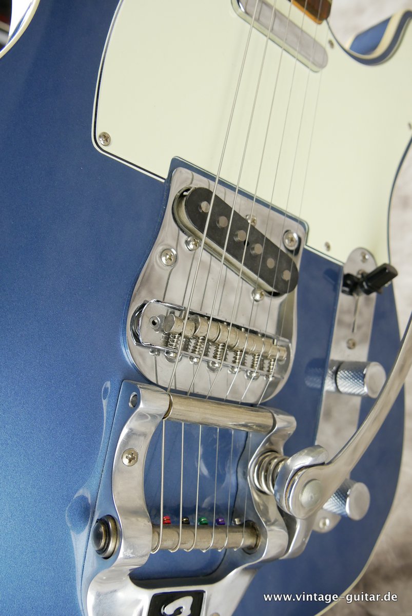 Fender-Telecaster-Custom-lake-placid-blue-Bigsby-2004-Japan-015.JPG