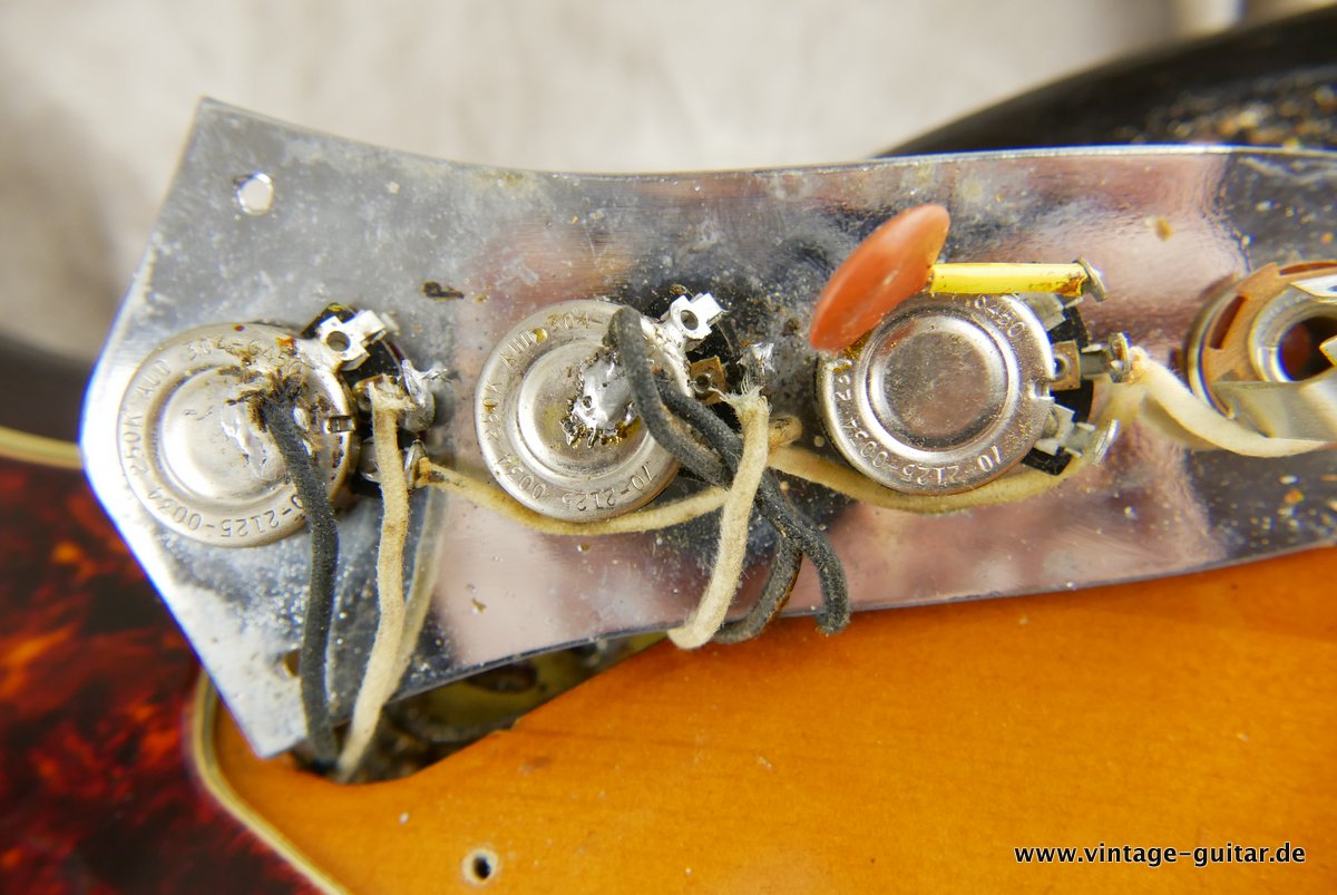 Fender-Jazz-Bass-1964-sunburst-016.JPG