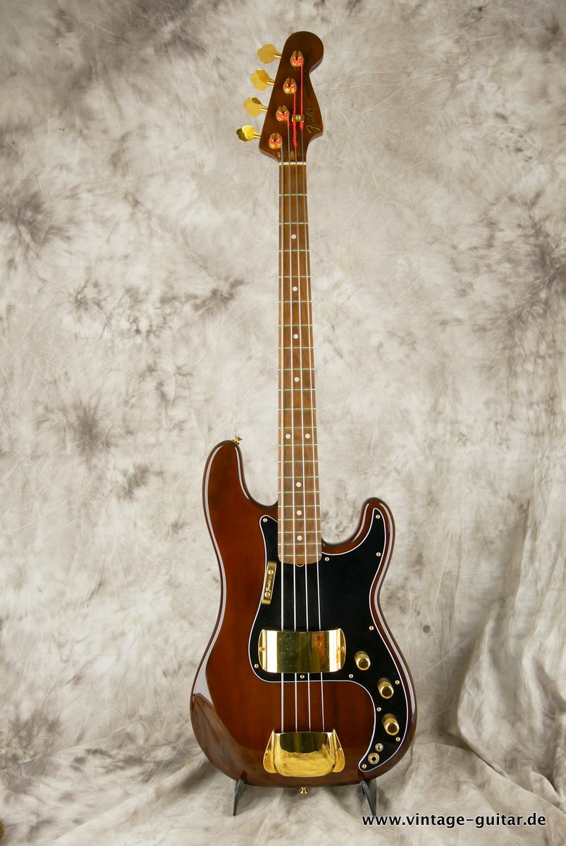 Fender-Precision-Special-walnut-bass-1982-001.JPG
