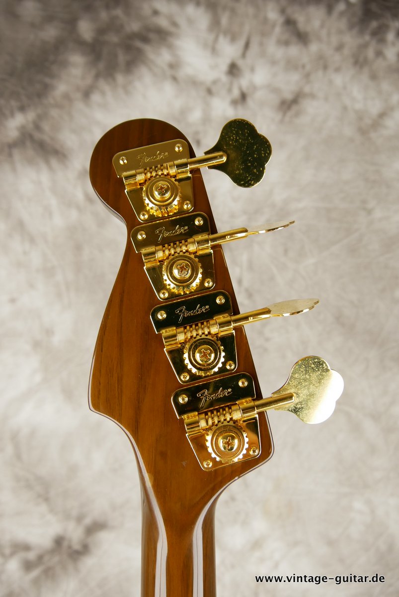 Fender-Precision-Special-walnut-bass-1982-010.JPG