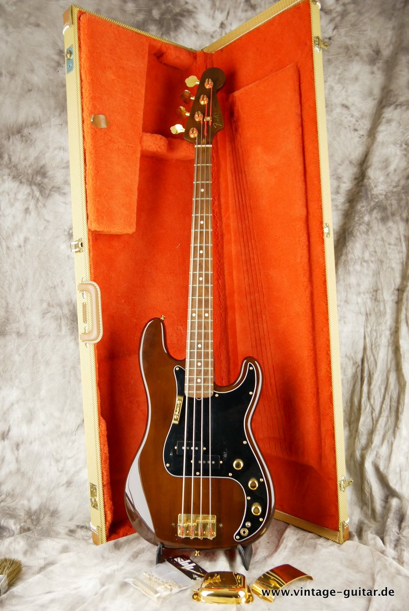 Fender-Precision-Special-walnut-bass-1982-014.JPG