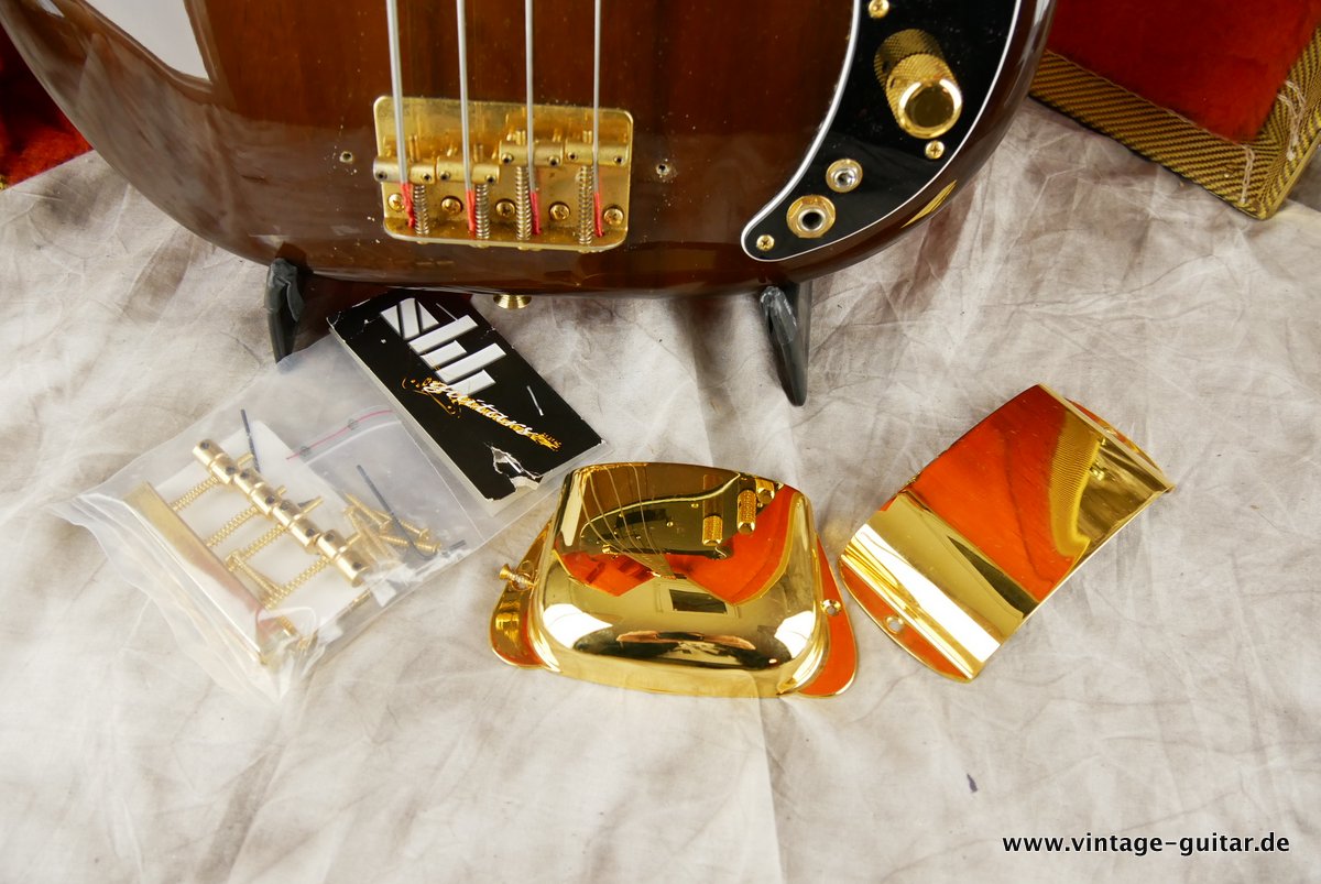 Fender-Precision-Special-walnut-bass-1982-015.JPG