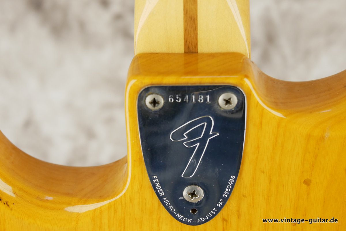 Fender-Stratocaster-Natural-1974-1975-013.JPG