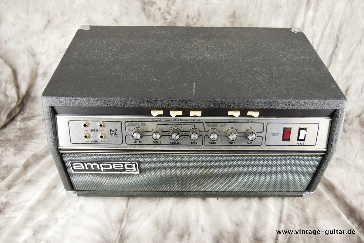 Ampeg-SVT-V9-1977-bass-top-002.JPG