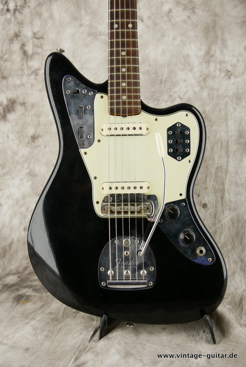 Fender_Jaguar_1965_black-002.JPG