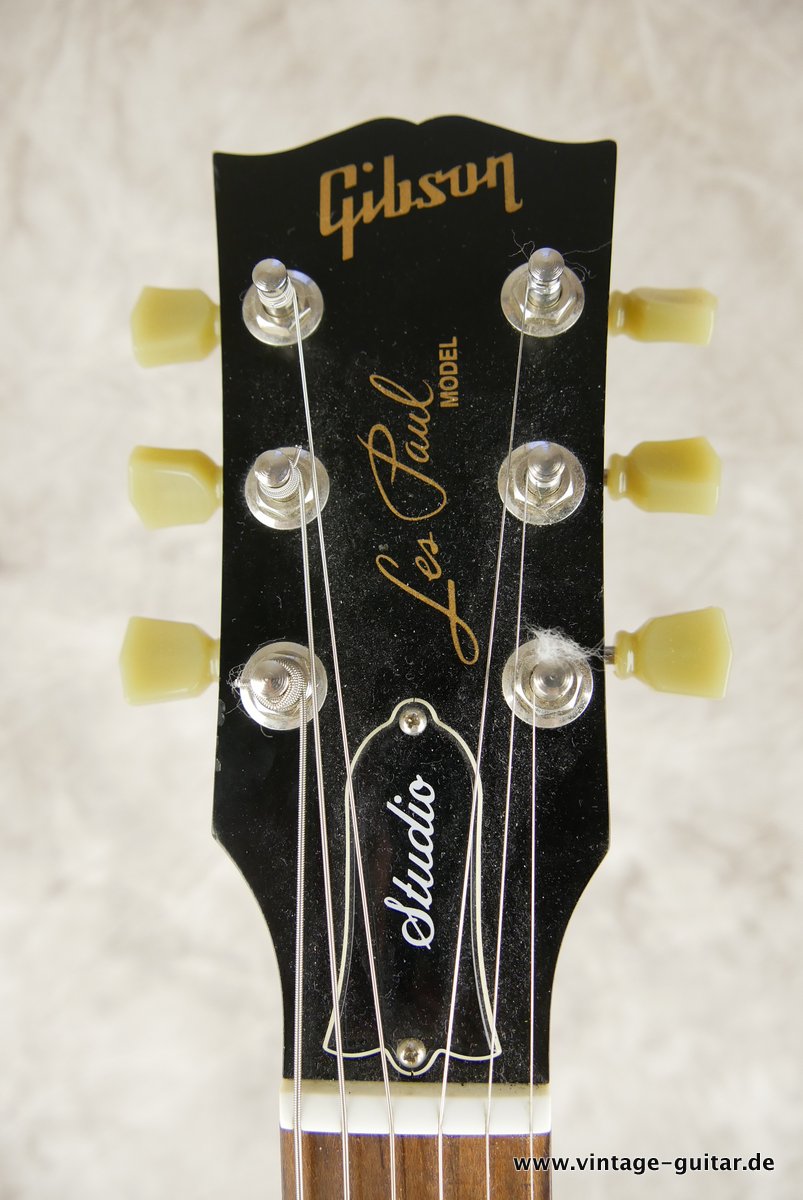 Gibson_Les_Paul_Studio_Worn_Brown_2011-009.JPG