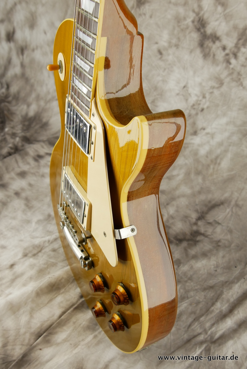 img/vintage/3811/Gibson_Les_Paul_30th_anniversary_goldtop_1982-006.JPG