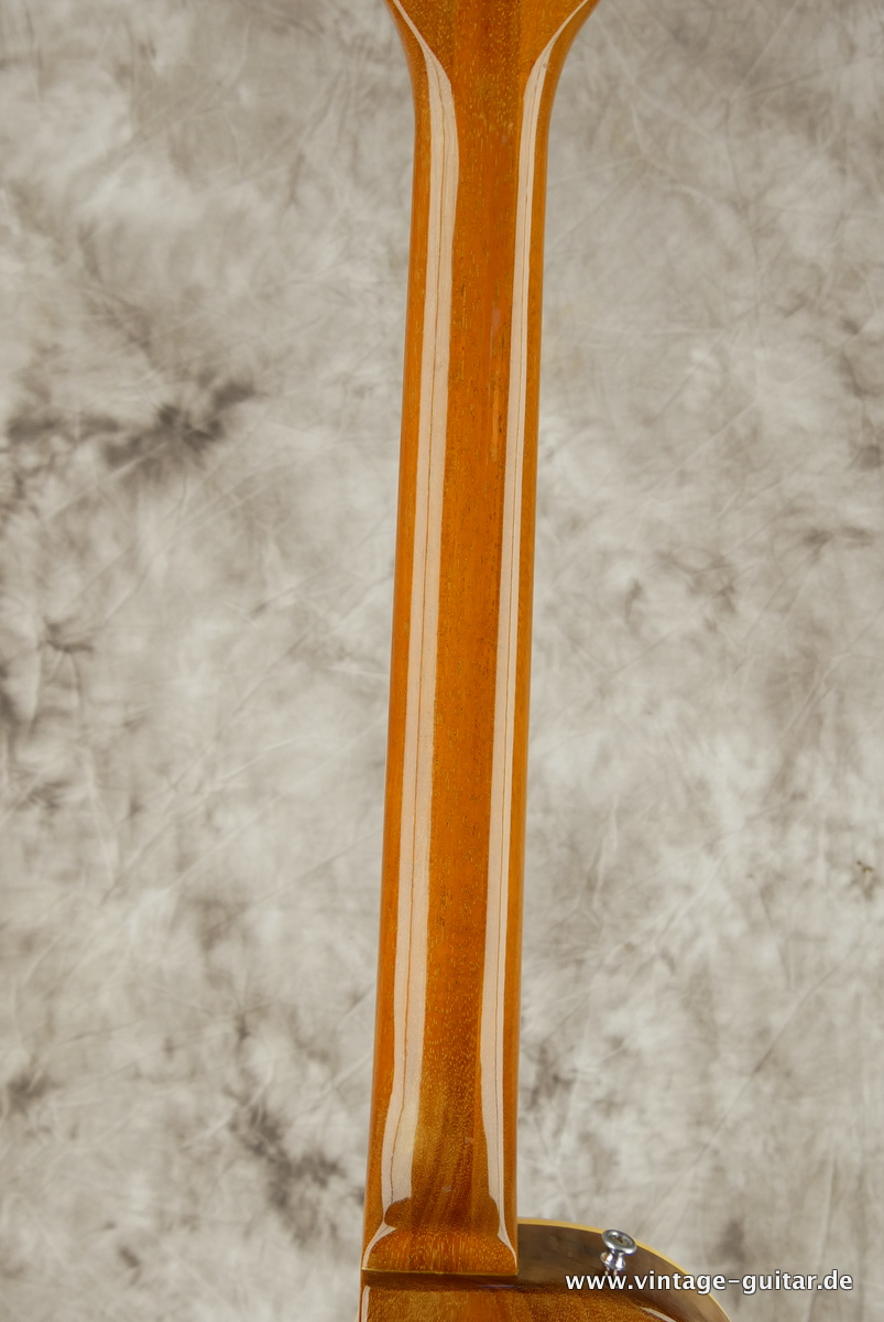 img/vintage/3811/Gibson_Les_Paul_30th_anniversary_goldtop_1982-012.JPG