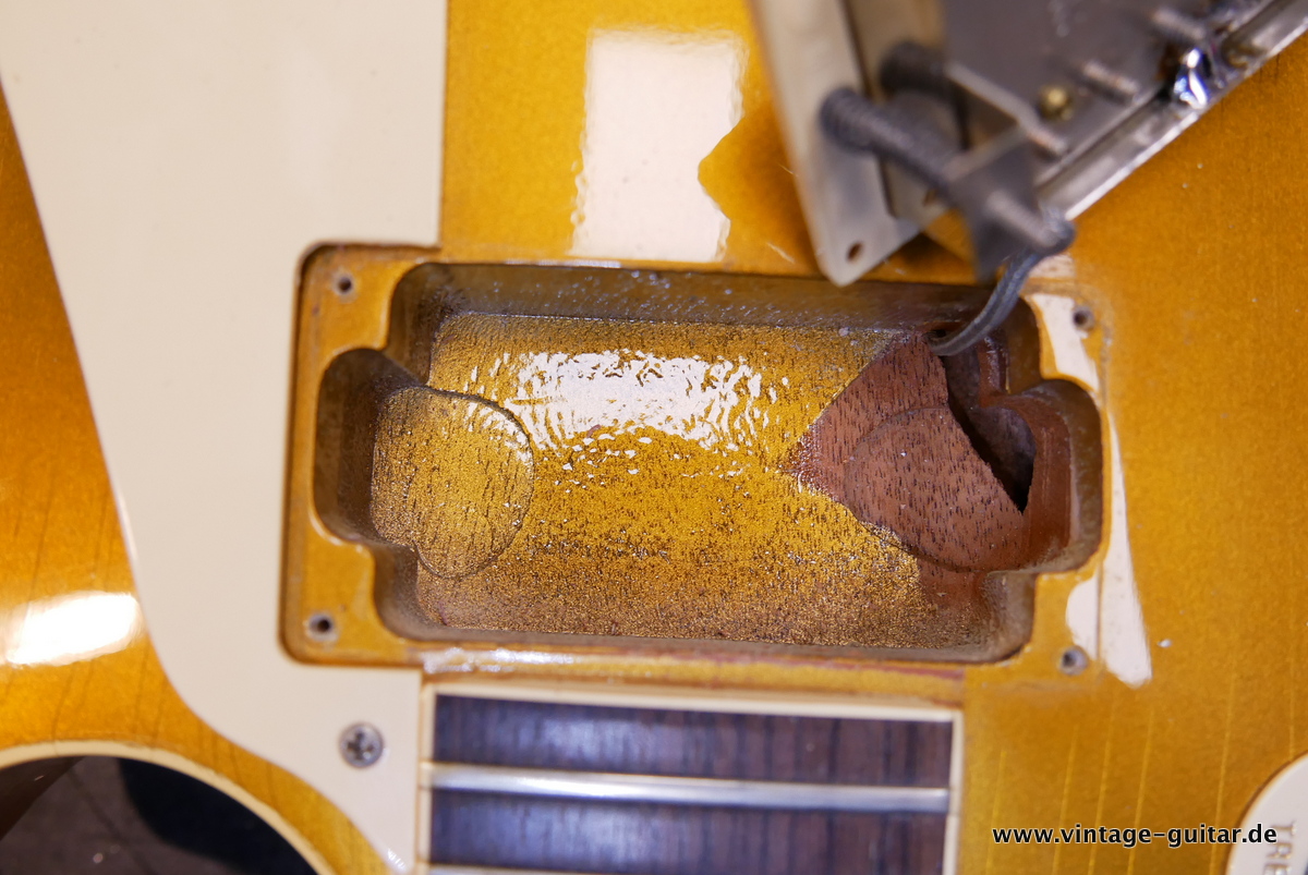img/vintage/3811/Gibson_Les_Paul_30th_anniversary_goldtop_1982-016.JPG