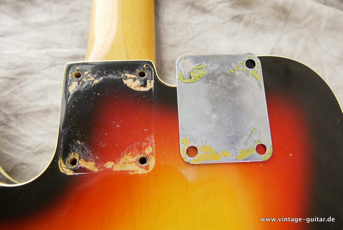 Fender_Telecaster_Custom_sunburst_1967-017.JPG
