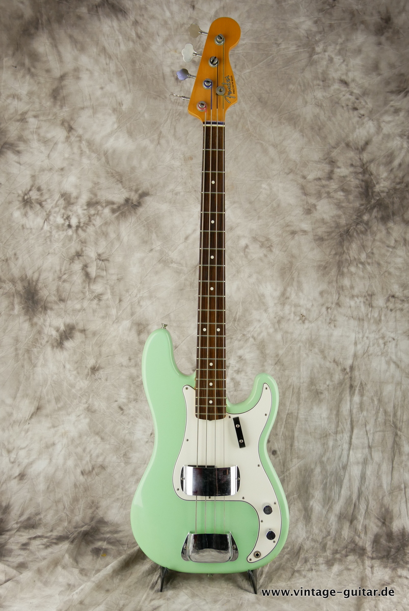 Fender_Precision_Bass_62_AVRI_sea_foam_green_1993-001.JPG