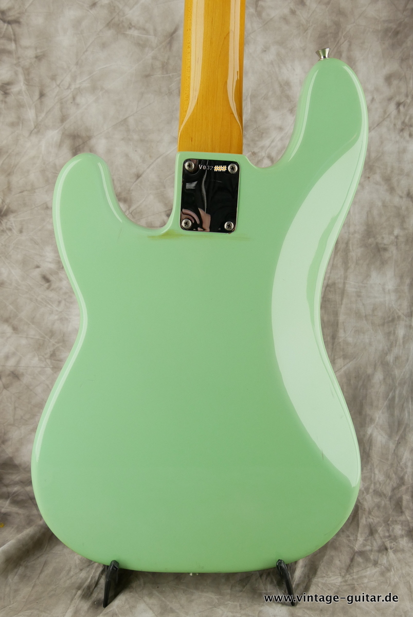 img/vintage/3814/Fender_Precision_Bass_62_AVRI_sea_foam_green_1993-004.JPG