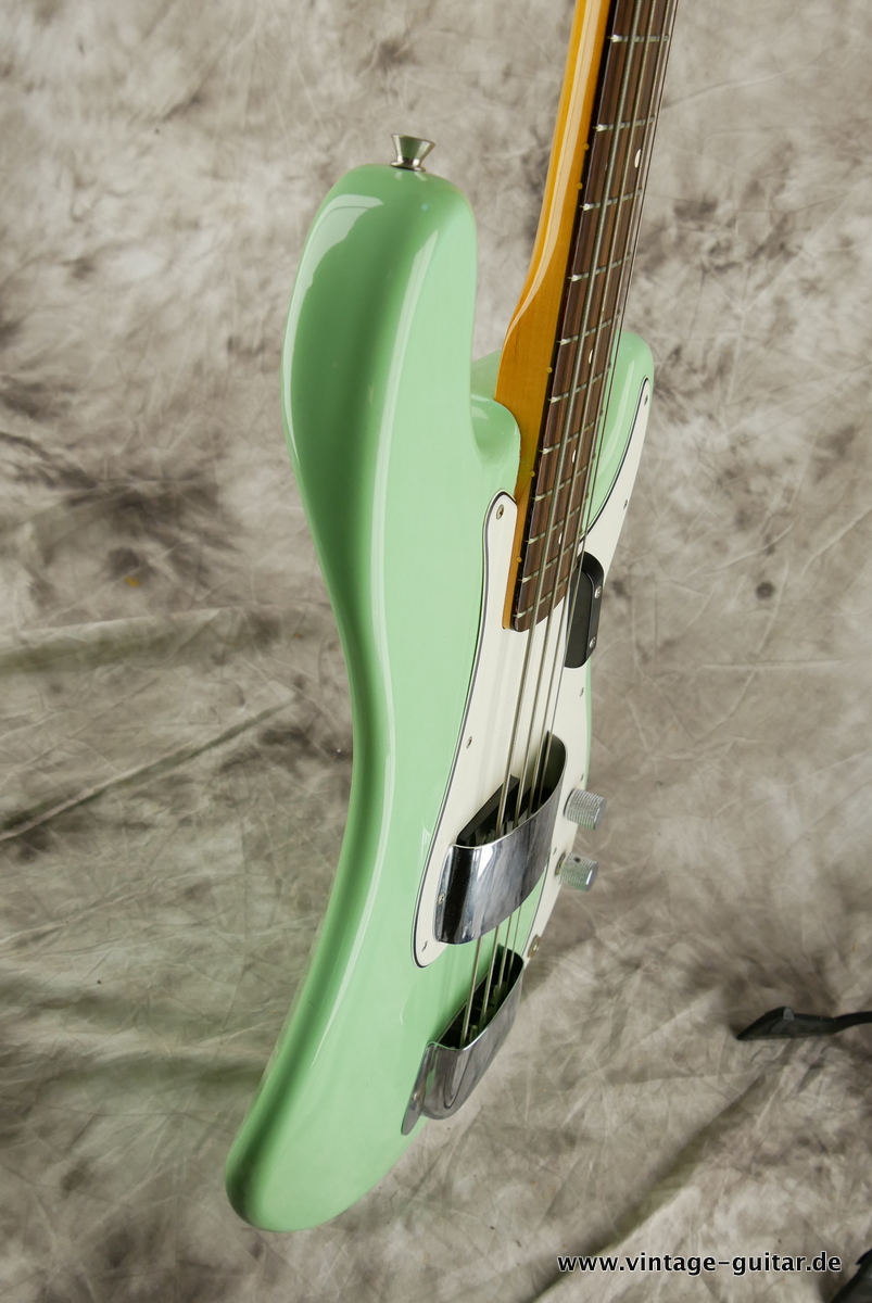 Fender_Precision_Bass_62_AVRI_sea_foam_green_1993-005.JPG