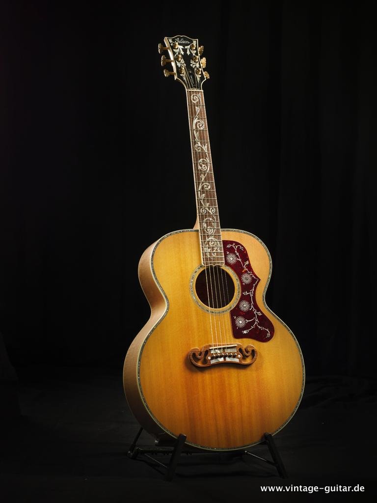 Gibson-SJ200-Custom-Vine-2015-001.jpg