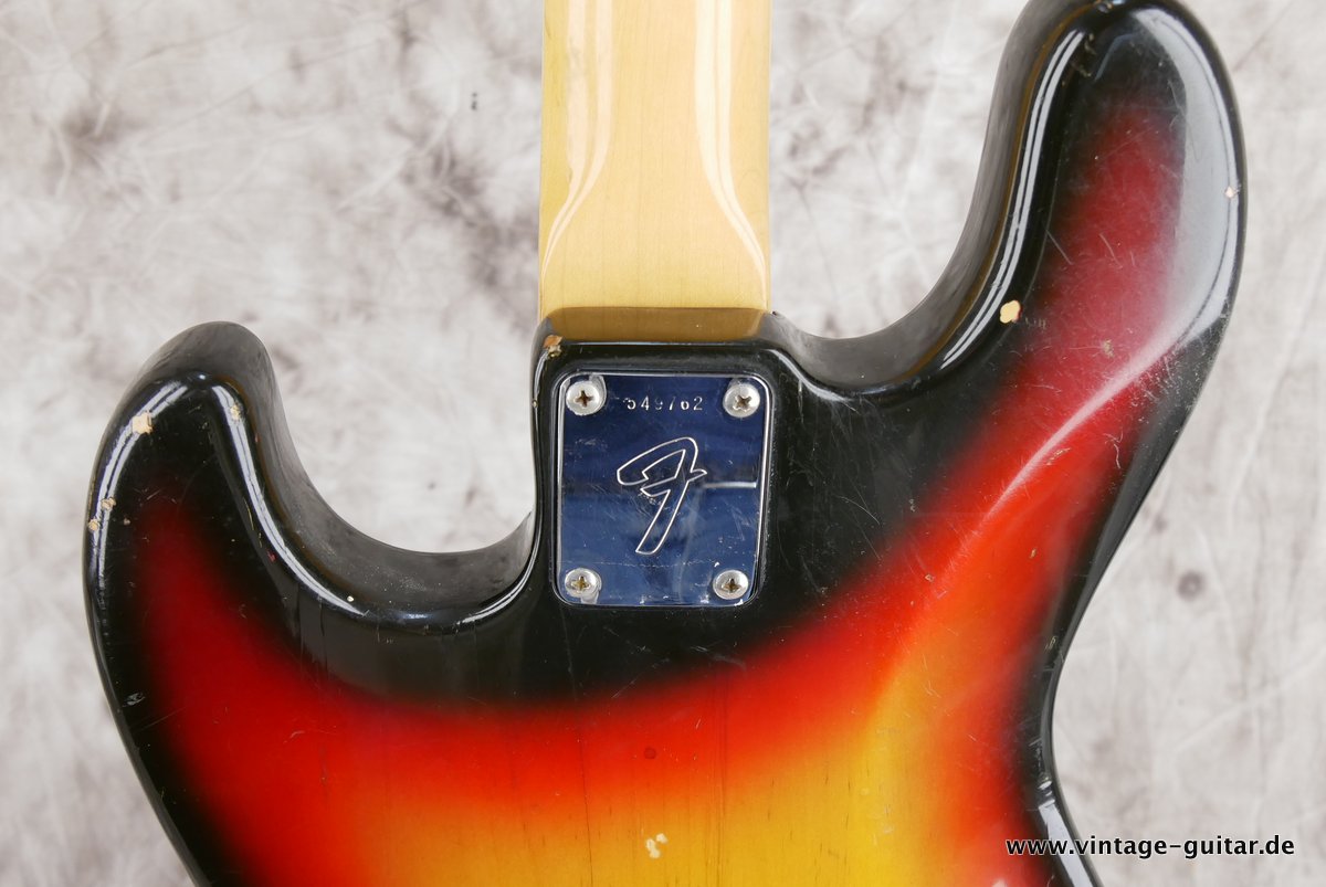 Fender-Jazz-Bass-1974-sunburst-012.JPG