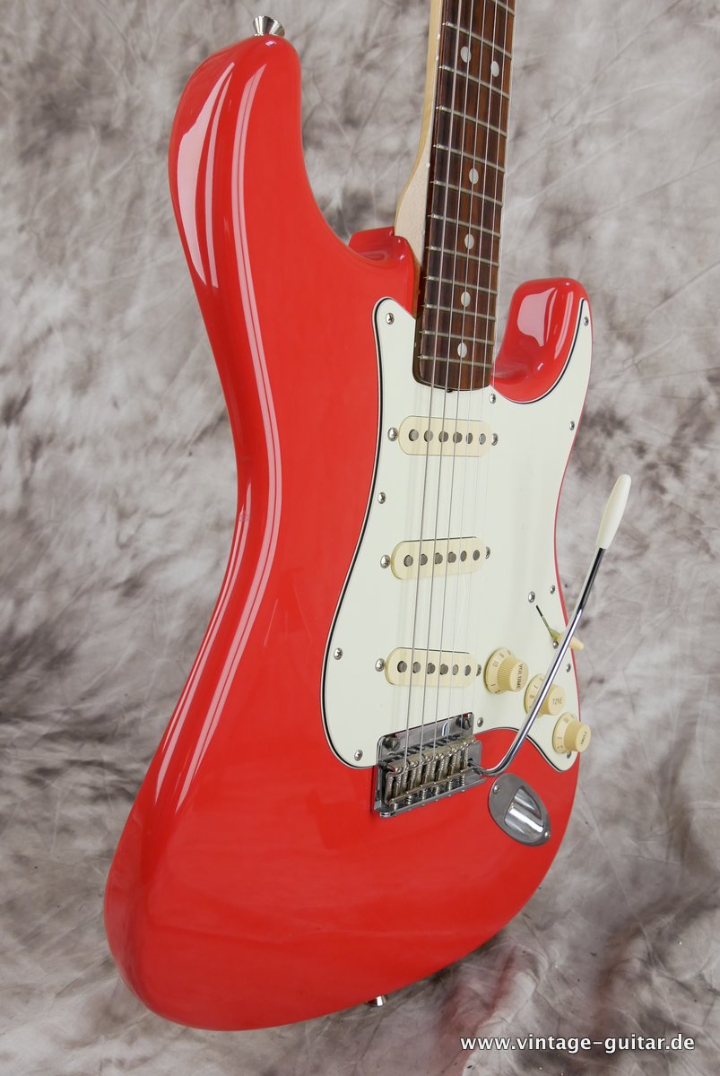 Fender-Stratocaster-1965-fiesta-red-reissue-005.JPG