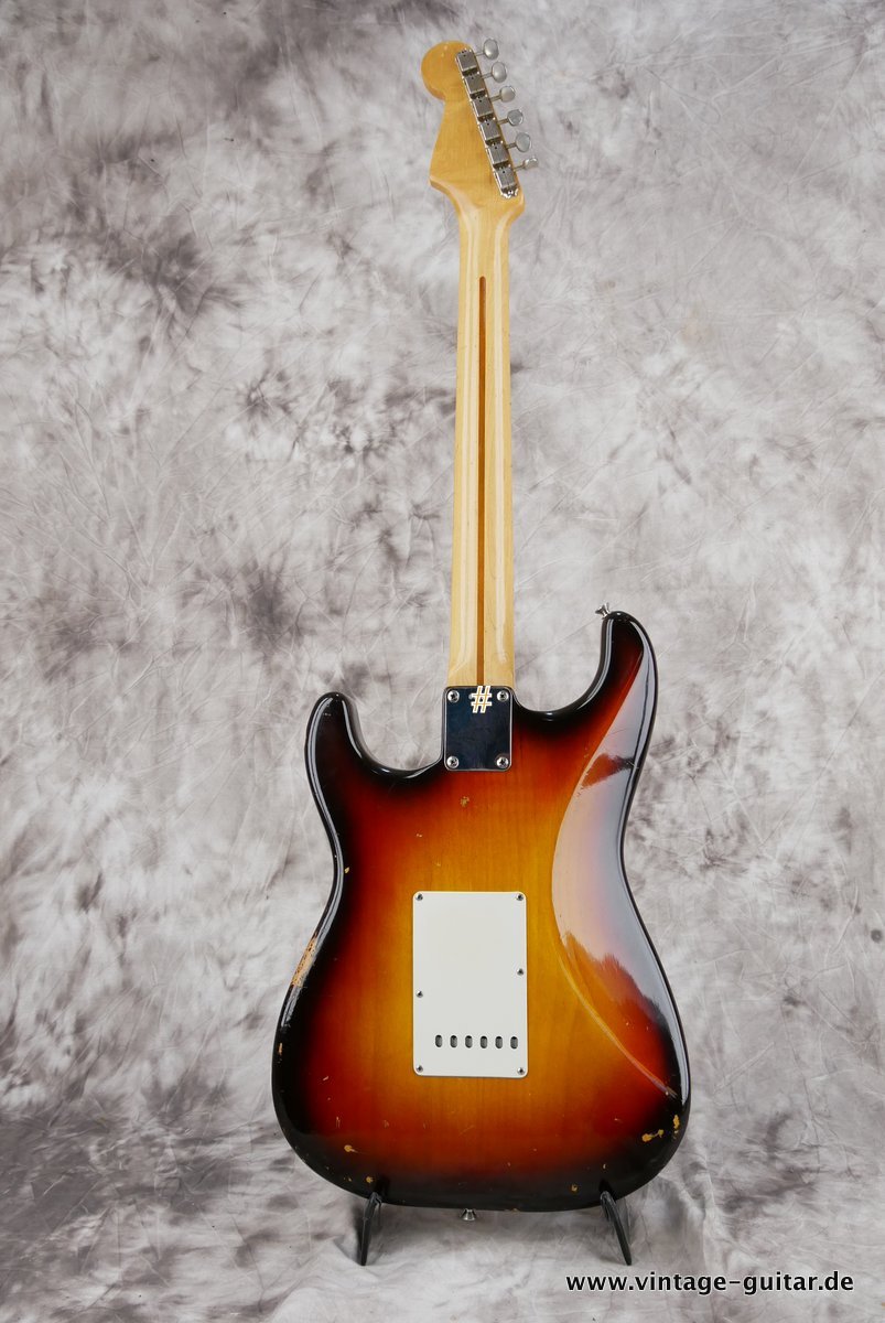 Fender-Stratocaster-1959-sunburst-maple-neck-003.JPG
