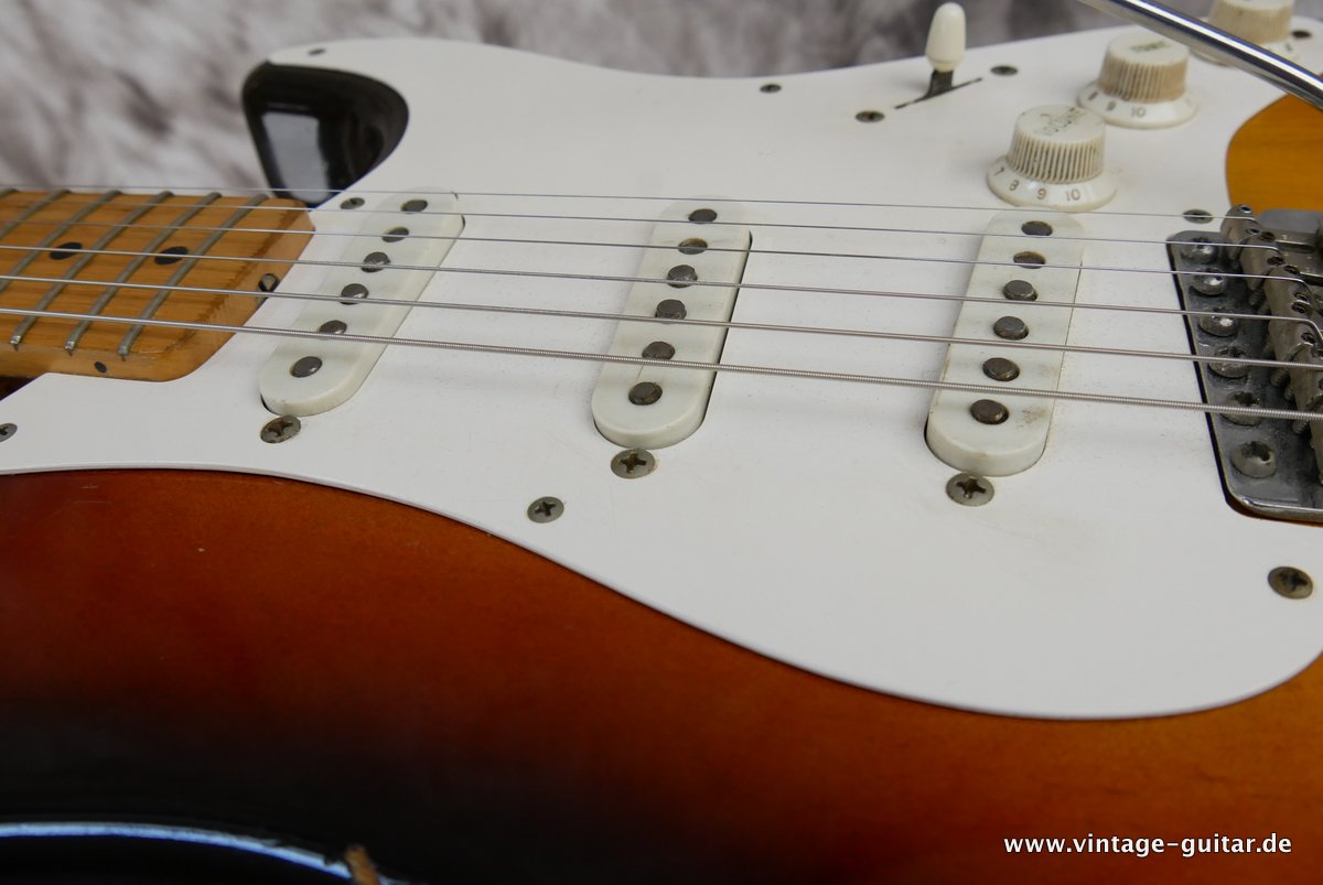 Fender-Stratocaster-1959-sunburst-maple-neck-012.JPG