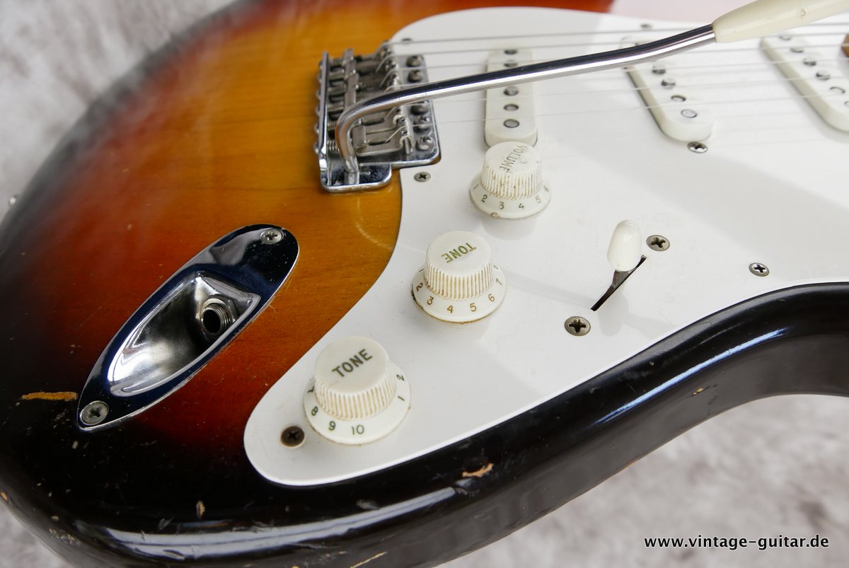 Fender-Stratocaster-1959-sunburst-maple-neck-013.JPG