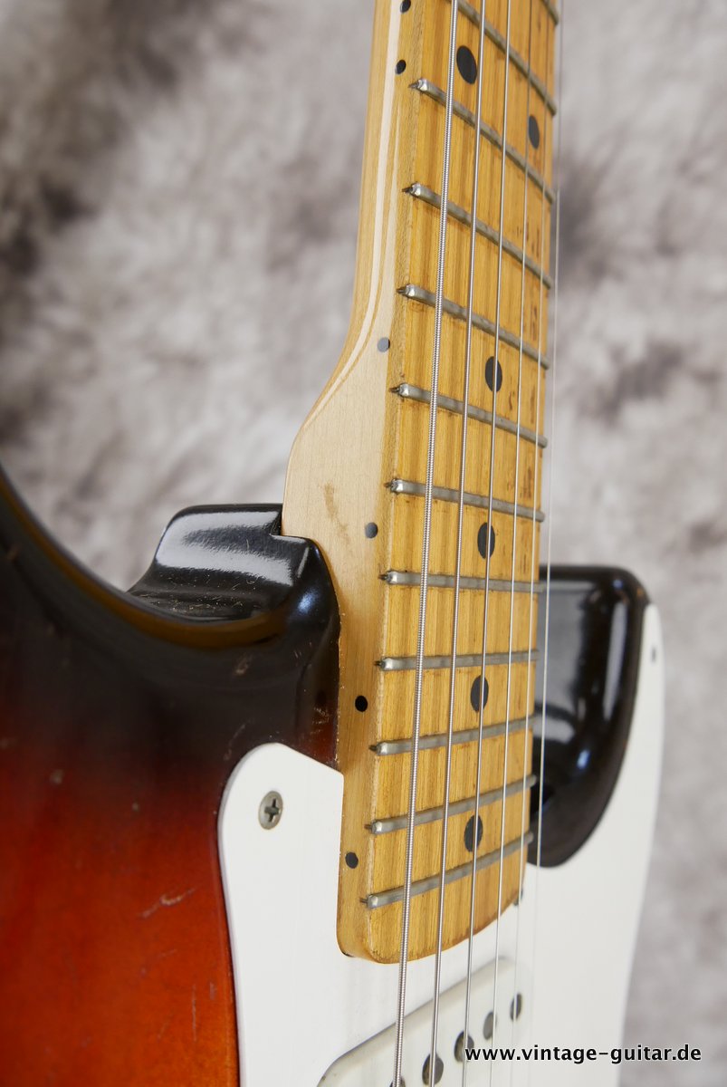 Fender-Stratocaster-1959-sunburst-maple-neck-014.JPG