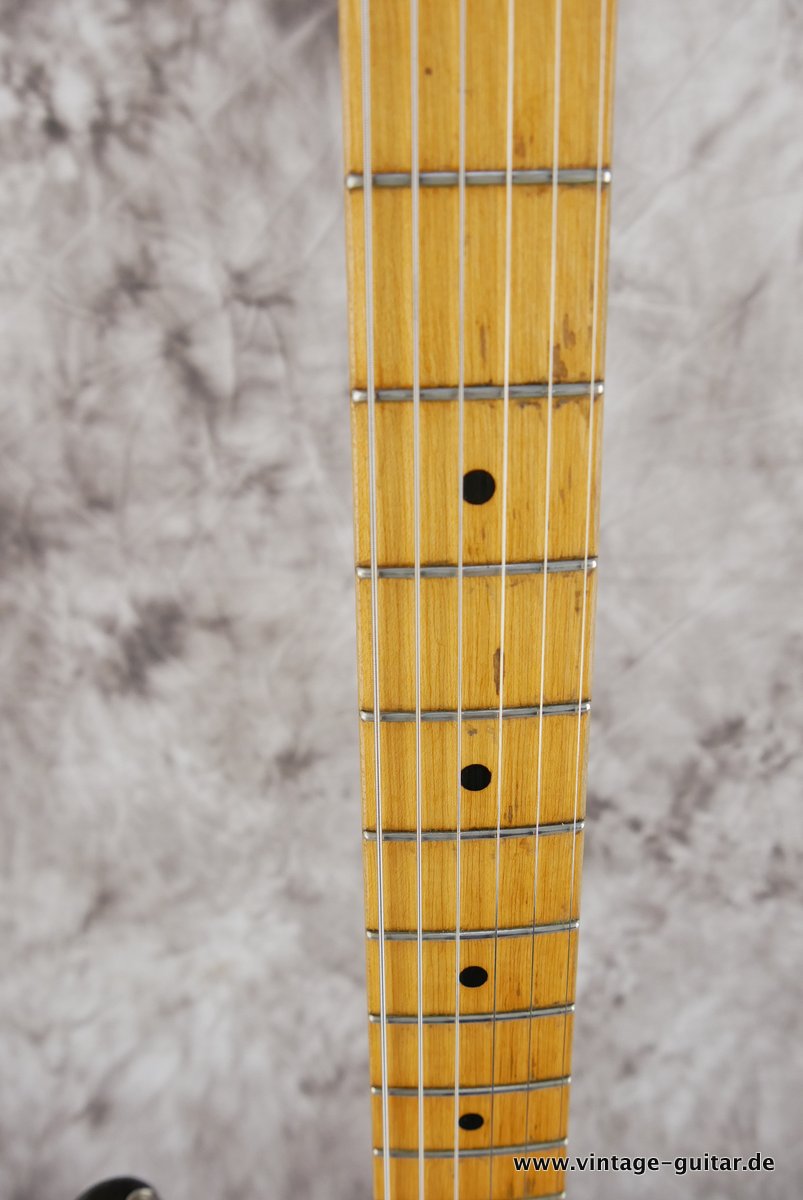 Fender-Stratocaster-1959-sunburst-maple-neck-018.JPG