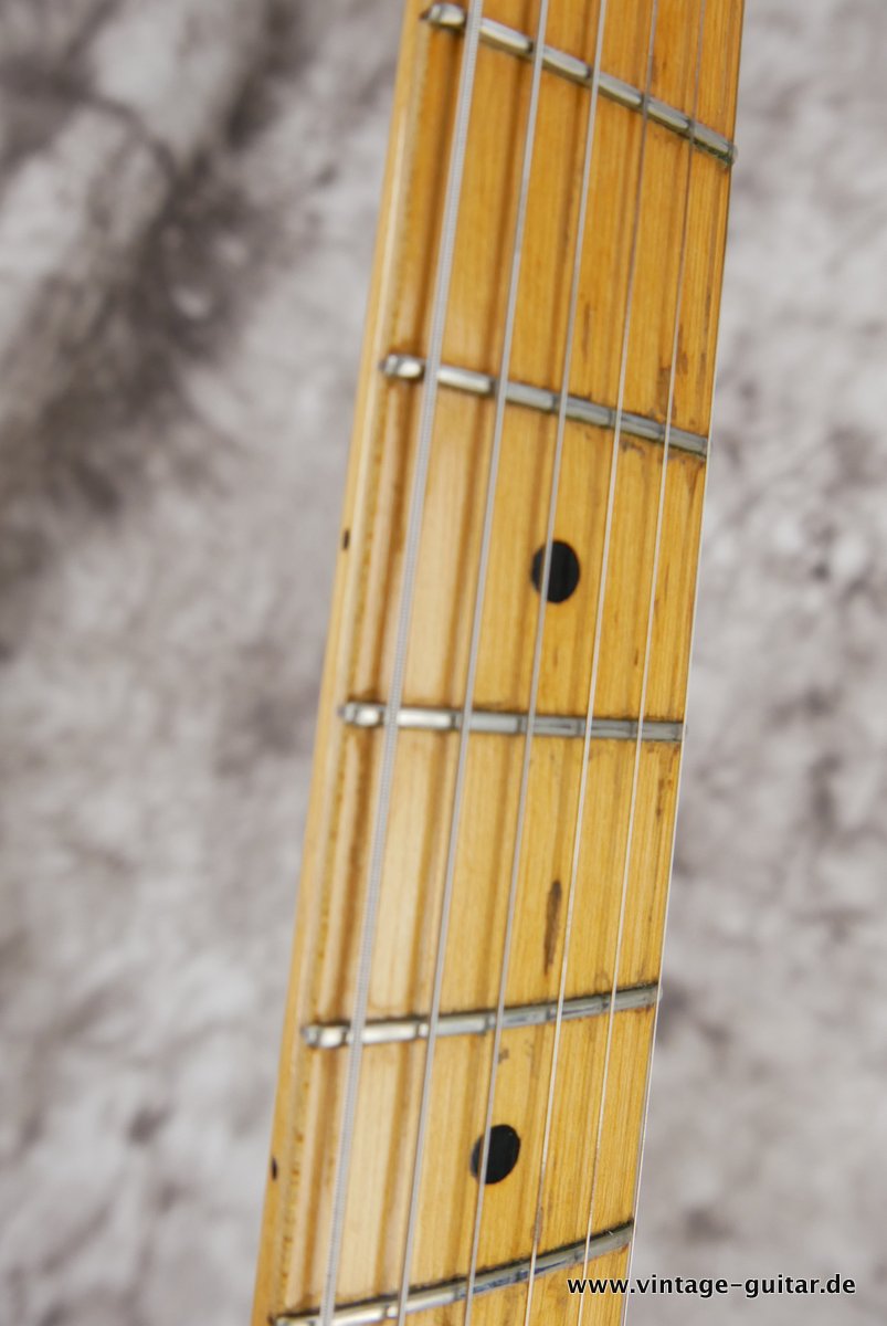Fender-Stratocaster-1959-sunburst-maple-neck-020.JPG