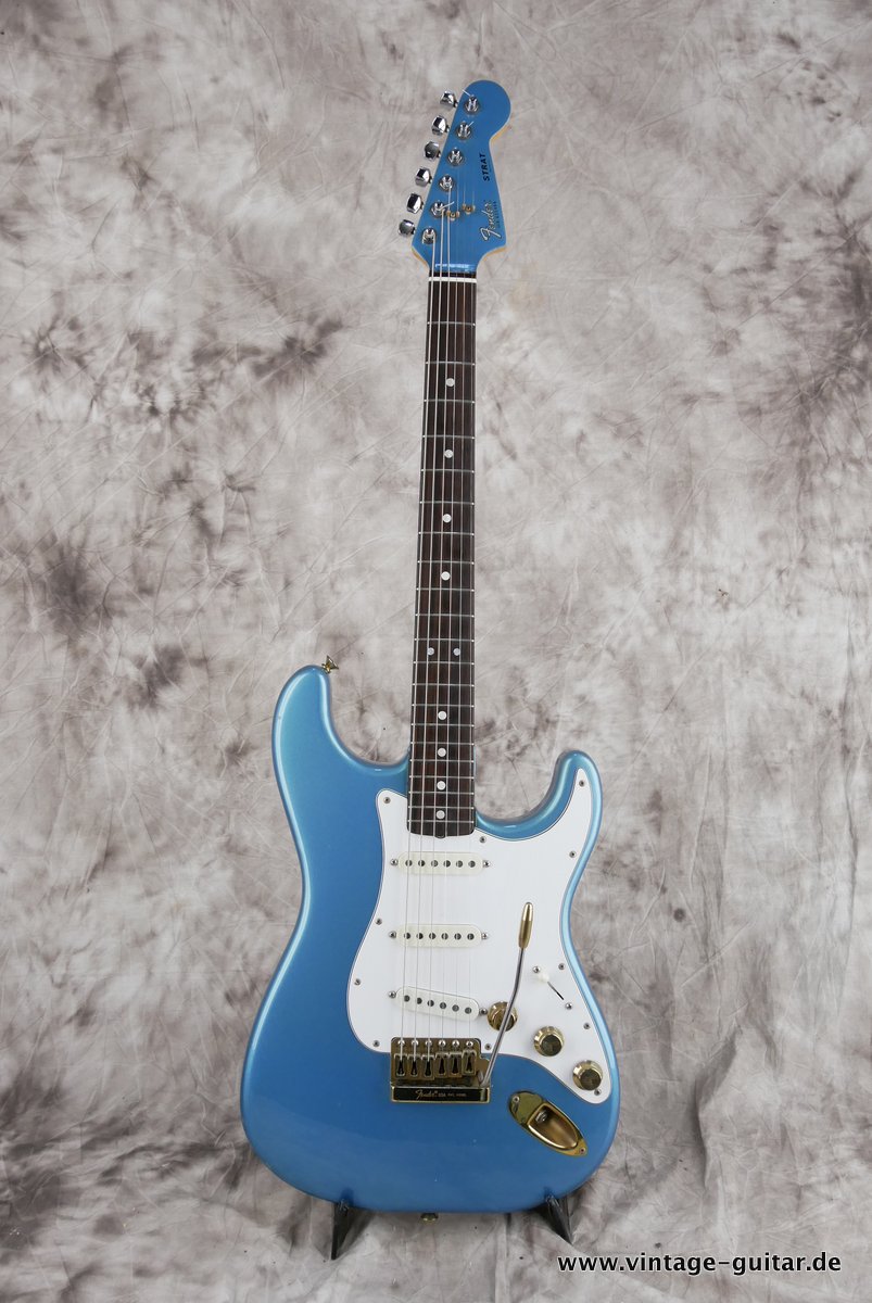 Fender-The-Strat-1980-lake-placid-blue-001.JPG