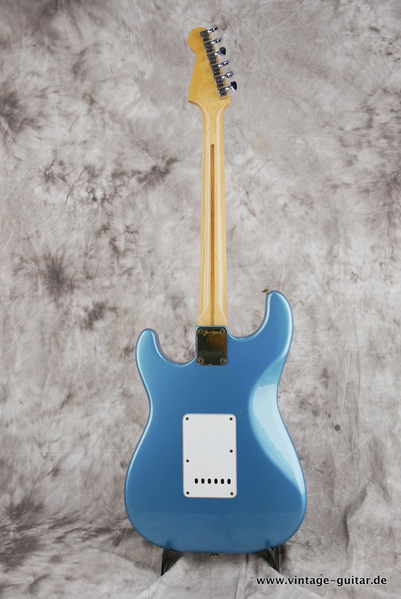 Fender-The-Strat-1980-lake-placid-blue-003.JPG