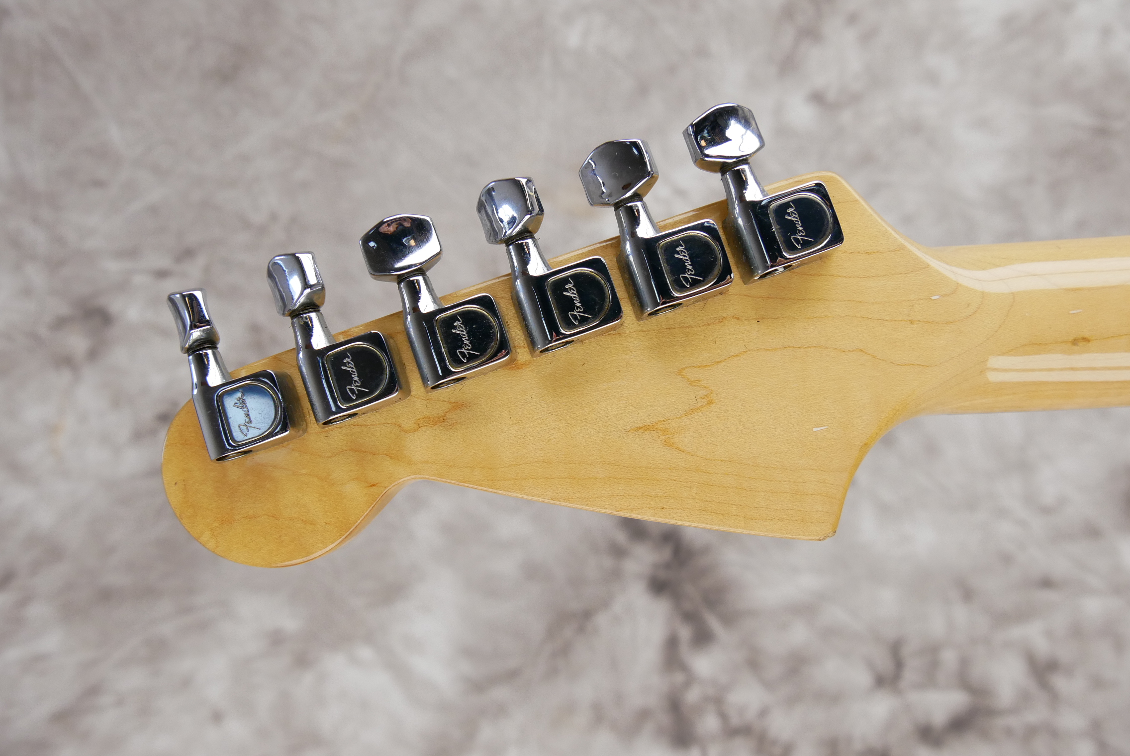 Fender-The-Strat-1980-lake-placid-blue-006.JPG