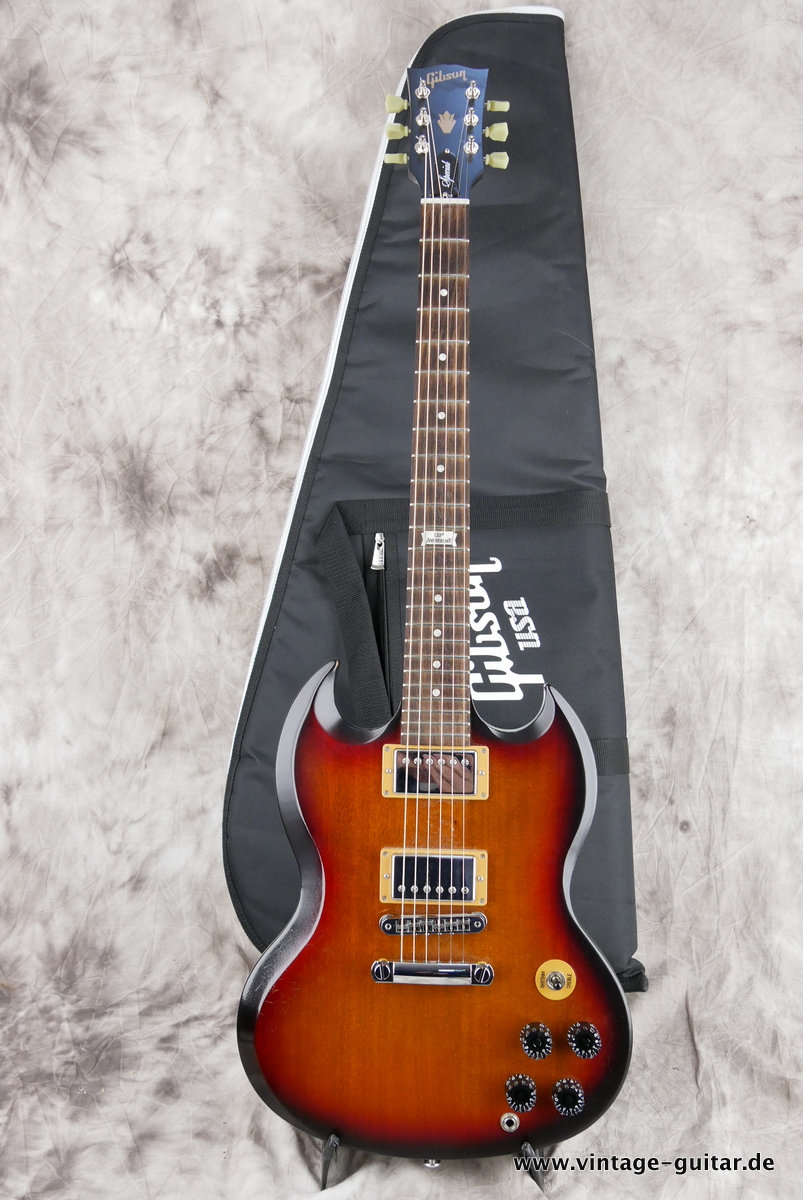 Gibson_SG_Special_120th_anniversary_sunburst_satin_2014-001.JPG