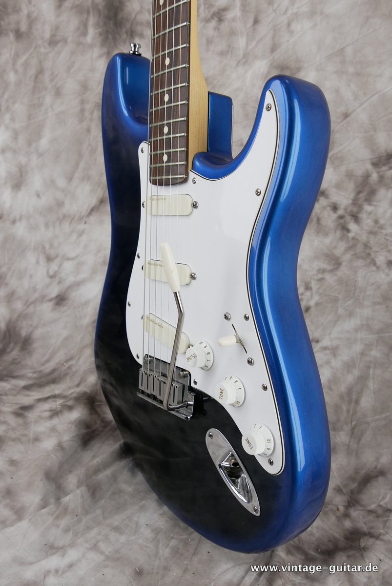 Fender_Stratocaster_Plus_blue_burst_1993-006.JPG
