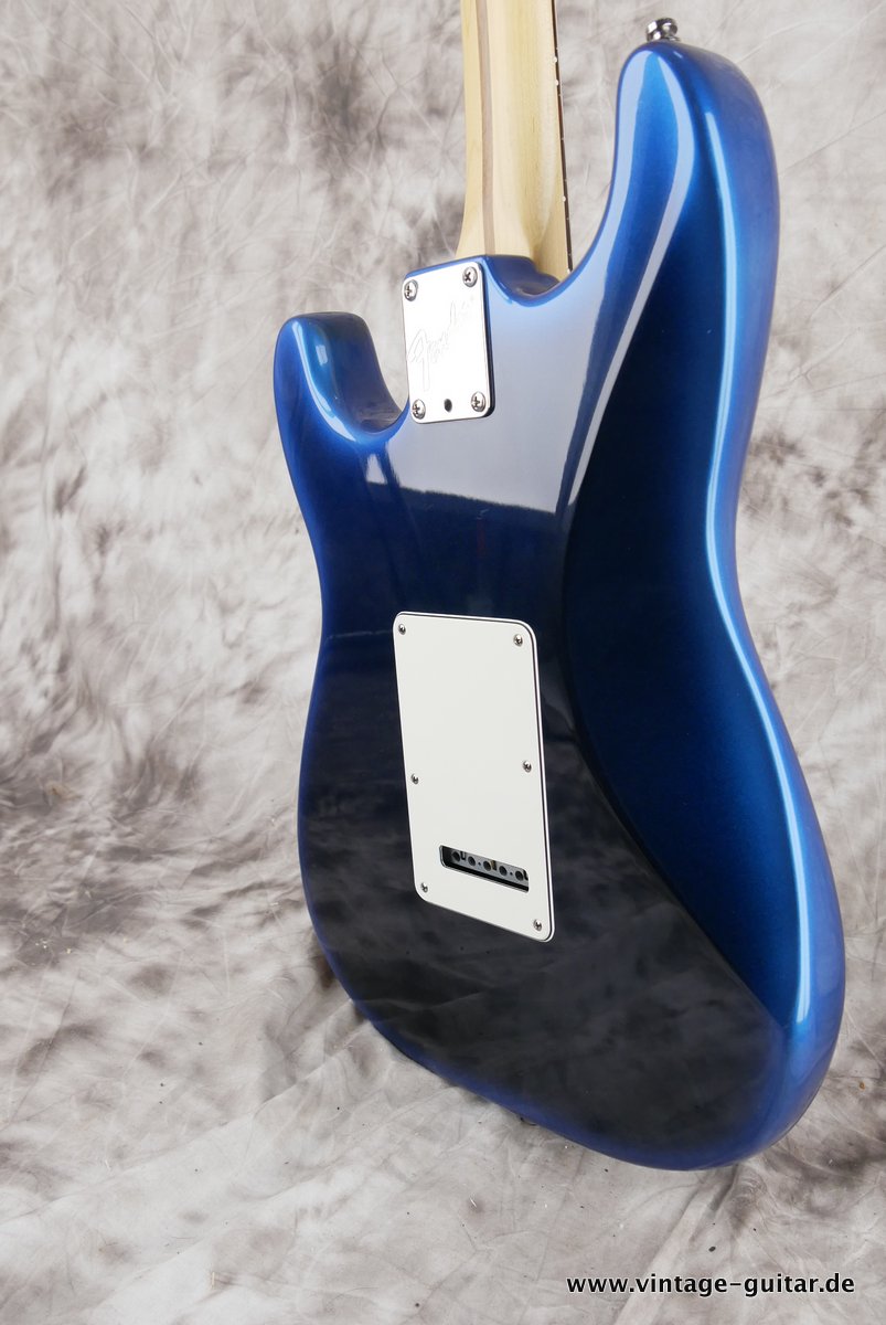 img/vintage/3892/Fender_Stratocaster_Plus_blue_burst_1993-008.JPG