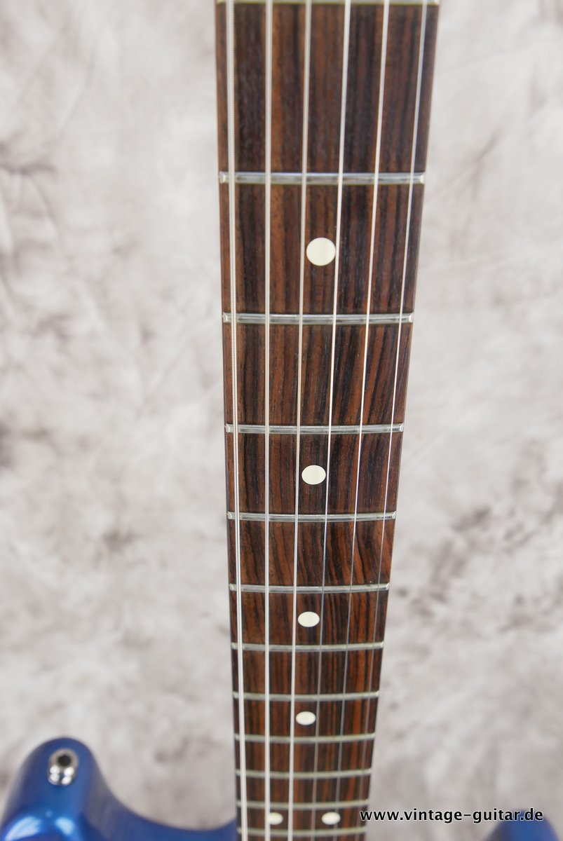 img/vintage/3892/Fender_Stratocaster_Plus_blue_burst_1993-011.JPG