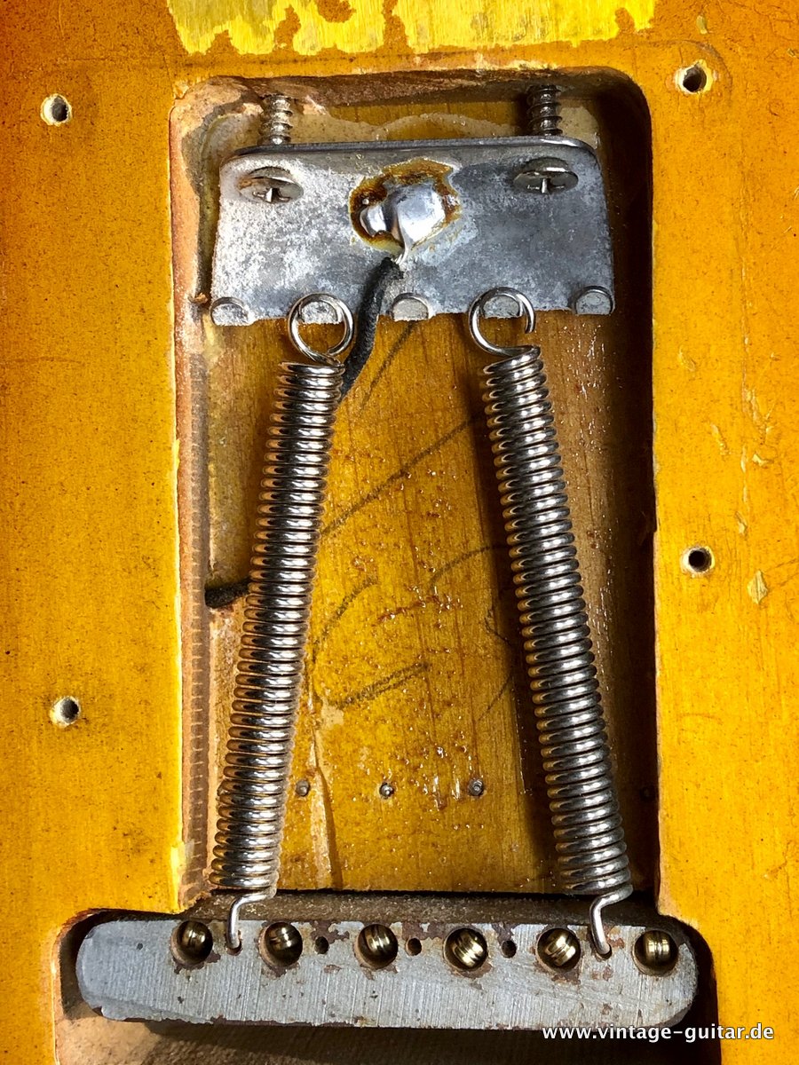 Fender-Stratocaster-1963-sunburst-025.JPG