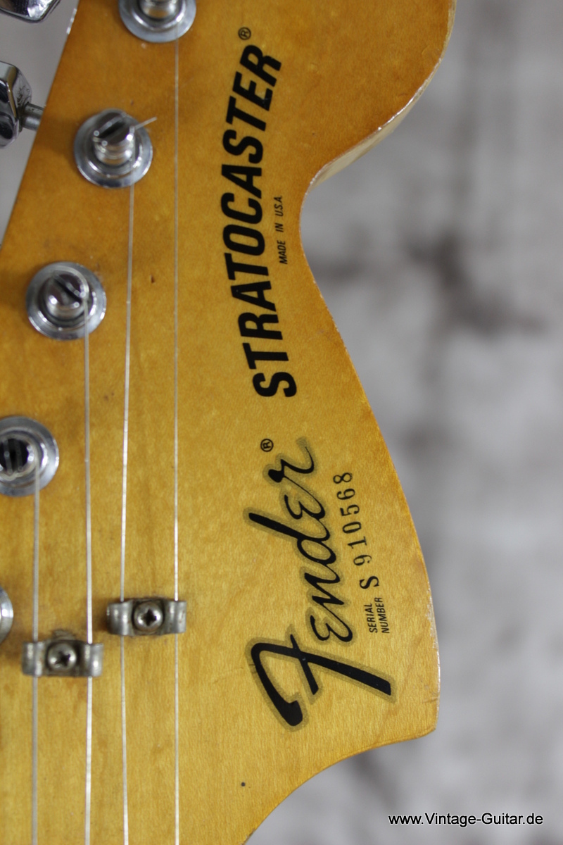 Fender-Stratocaster-Antigua-1980-non-tremolo-004.JPG